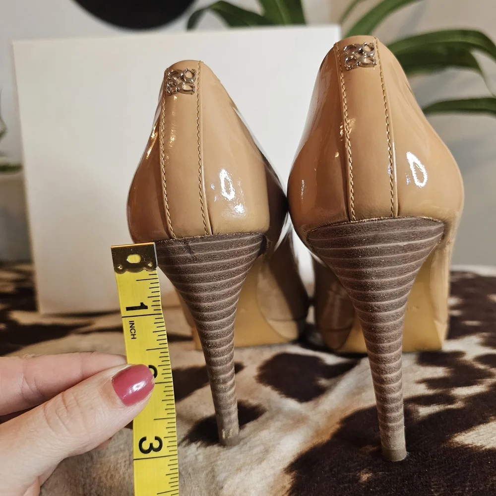 Coach Women's Tan Patent Leather Pumps - Picture 7 of 8